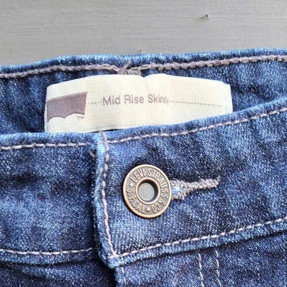 Levis Mid Rise Skinny Jeans size 12 - Picture 3 of 9